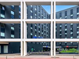 a view of the building from the courtyard at ibis budget Hamburg City in Hamburg