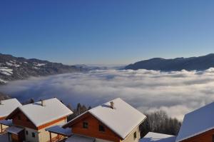 Widok na góry z tego domu wakacyjnego