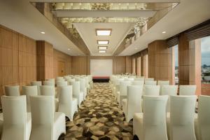 Posezení v ubytování Hotel Chanti Managed by TENTREM Hotel Management Indonesia