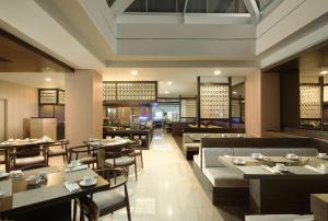 Posezení v ubytování Hotel Chanti Managed by TENTREM Hotel Management Indonesia
