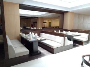 Posezení v ubytování Hotel Chanti Managed by TENTREM Hotel Management Indonesia