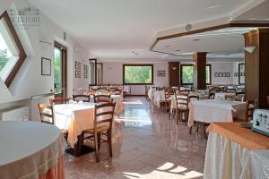 Gallery image of Albergo Ristorante Sciatori in Pievepelago