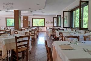 Gallery image of Albergo Ristorante Sciatori in Pievepelago +125 photos