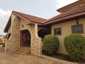 Gallery image of Benconi Lodge in Accra