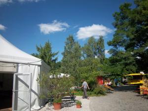 Jardín al aire libre en THE TENT - Youth Only - Buchung leider nur bis 30 Jahre möglich!