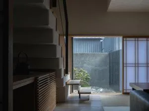 OTARU RETREAT KURAMURE by Onko Chishin