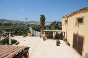 a view of the patio of a house at Antico Frantoio Rooms in Sambuca di Sicilia