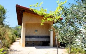 Foto de la galeria de EcoCampingQuesa a Quesa