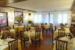 Gallery image of Hotel Dafne in Pescasseroli