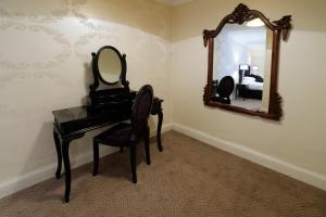 Imagen de la galería de Dooly's Hotel, en Birr