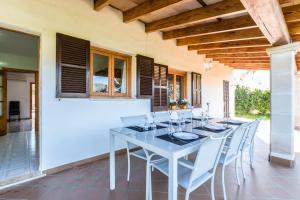 Fotografie z fotogalerie ubytování Chalet Falcó with Private Pool and Garden v destinaci Port d'Alcúdia