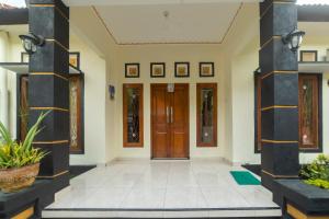Gallery image of Villa Mesari Lovina in Singaraja +19 photos
