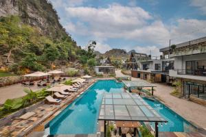 an overhead view of a pool at a resort at Cát Bà Sena Valley Retreat in Xuan Dam