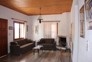 Gallery image of Theros Beach House in Stavros