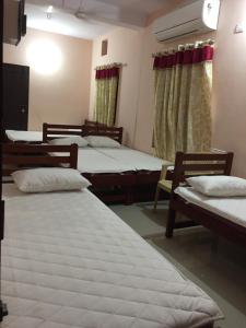 Gallery image of Mega Tourist Home in Guruvāyūr