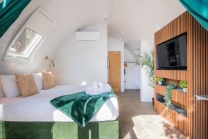 Gallery image of AvantGlamp in Marston Green