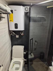 Et badeværelse på Tiny House mit Sauna im Allgäu + 7 billeder