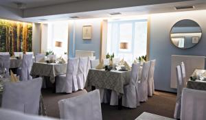Restaurace v ubytování Inwest Ośrodek Szkoleniowo-Wypoczynkowy