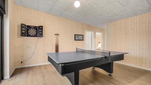 a ping pong table in a ping pong room at Villavilla 581 - Gjerrild, Østjylland in Grenå