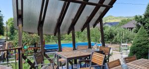 Басейн в Vila Slănic family boutique hotel by Di'aDOR rentals або поблизу