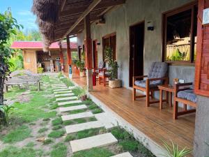 Jardí fora de Bitang's Guesthouse - Starlink Ready