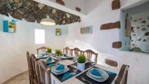 Χώρος καθιστικού στο Villa with amazing views, jacuzzi and private pool