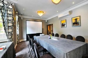 Ardington Hotel的休息区