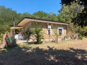 Sodas prie apgyvendinimo įstaigos La casa in campagna