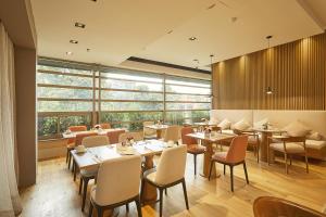 EK Hotel By Preferred Hotels Group पर बैठने की जगह