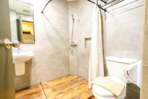 Phòng tắm tại Cebu R Hotel Capitol +27 ảnh