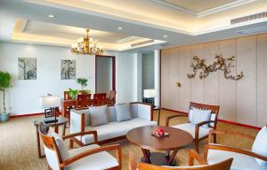 Seating area sa Jie Jie Beach Hotel