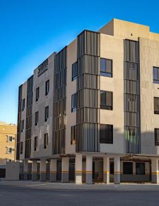 an office building with a building at برايم سيغنتشر in Al Khobar