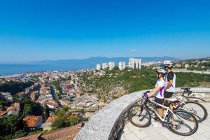 Jazda na bicykli v okolí ubytovania Apartment Mala tajna