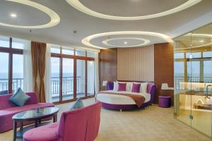 Seating area sa Jie Jie Beach Hotel