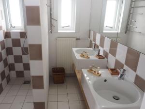 Gallery image of Duinhuis Zeewinde Midsland aan Zee in Midsland +5 photos
