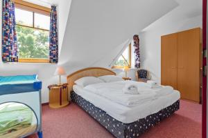 Gallery image of DAS BURGENNEST Chalet 2 - Familienchalet mit 2 Schlafzimmern - zu Fuß zur Sonnentherme in Lutzmannsburg