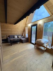 Gallery image of Pine & Sea Villas in Maltakva