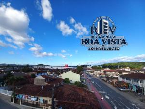 a view of a city with a blue sky at Recanto Boa Vista in Joinville