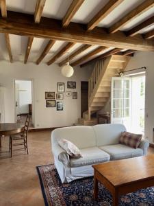 Gallery image of Chez Jean - Logis de Beaulieu in Poullignac +18 photos
