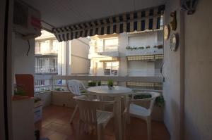 Balkón alebo terasa v ubytovaní Lets Holidays APARTMENT POOL TERRACE TOSSA DE MAR