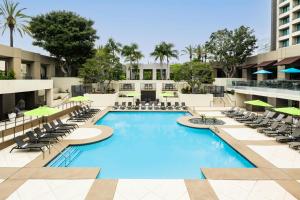 an image of a swimming pool at a hotel at San Diego Marriott Mission Valley in San Diego
