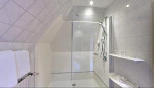 Koupelna v ubytování Hotel Augsburger Hof + 28 fotografií