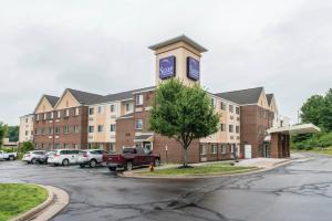 a rendering of a hotel with a parking lot at MainStay Suites Pittsburgh Airport in Imperial