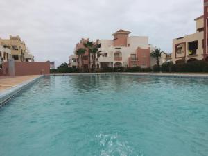Bazén v ubytování Appartement Saidia Méditerranée nebo v jeho okolí