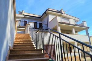 Το κτήριο όπου στεγάζεται  η παραθεριστική κατοικία