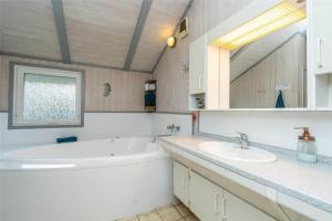 Gallery image of 612-Hvide-Sande-Bjerregardsvej-185 in Bjerregård