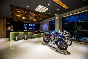 武里南Cresco Hotel Buriram的相册照片