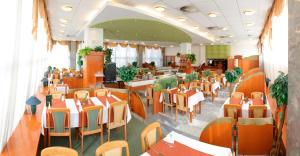 Nhà hàng/khu ăn uống khác tại Hotel Flóra