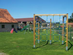 Детская игровая зона в Hove Ter Hille