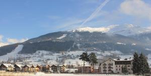 A general mountain view or a mountain view taken from a szállodákat